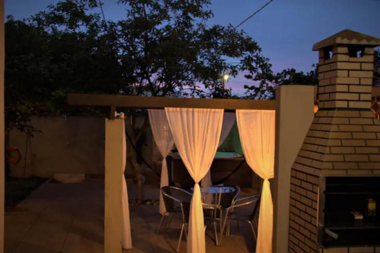 Casa Com Spa De Hidro, Aquecedor E Cromoterapia A 1,0 Km Do Centro Chapada dos Guimarães Exterior foto